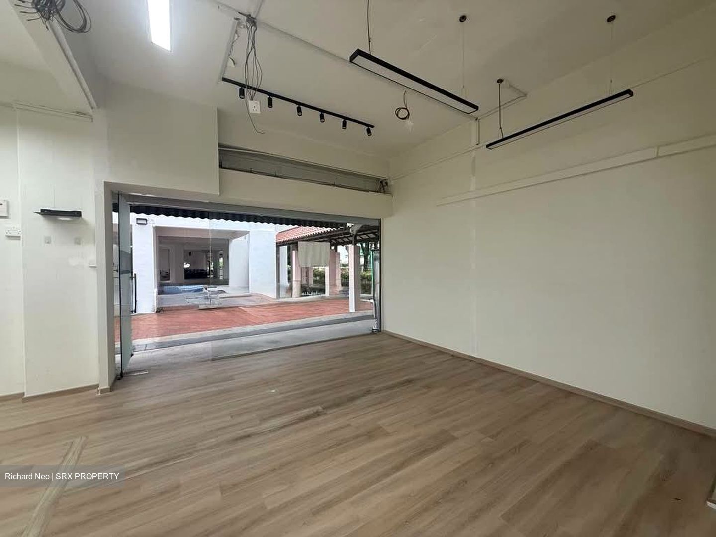 Yishun Street 11 (D27), Shop House #573458241